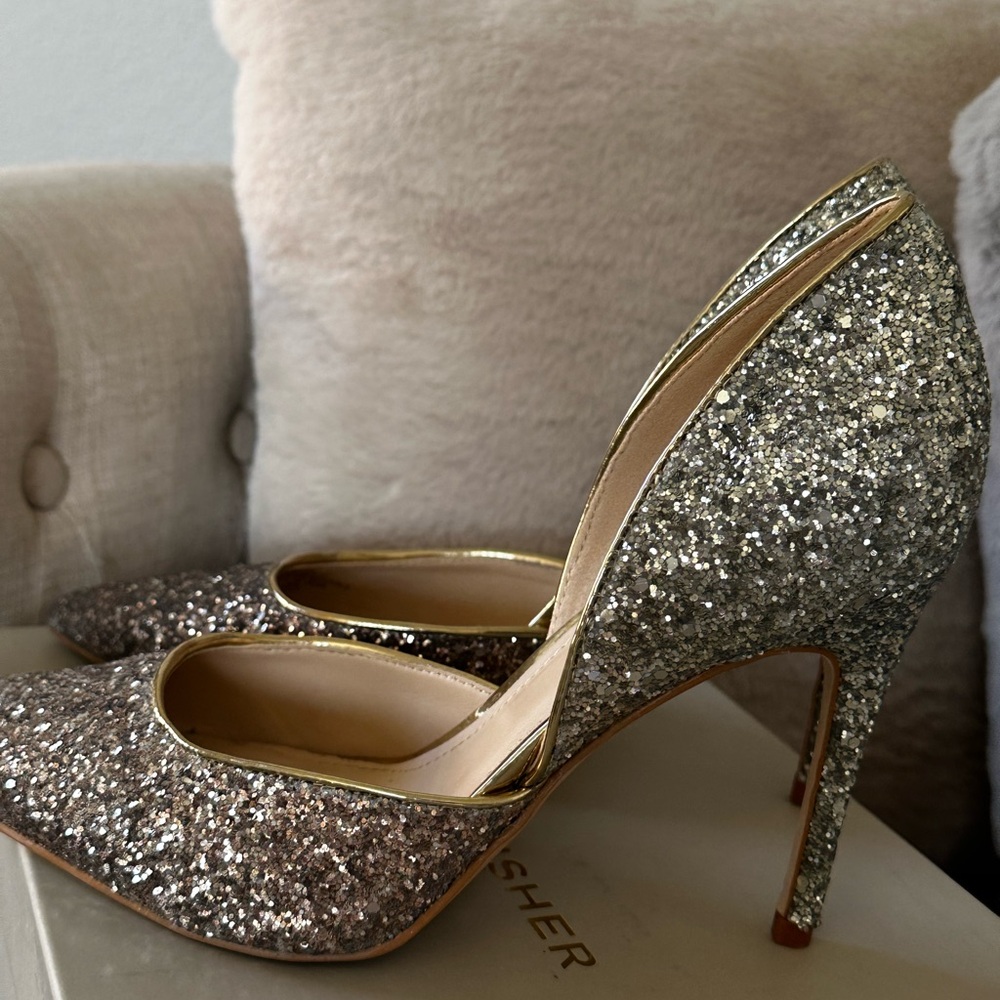 Marc Fisher Christay Gold Glitter High Heel Pump - Picture 7 of 10
